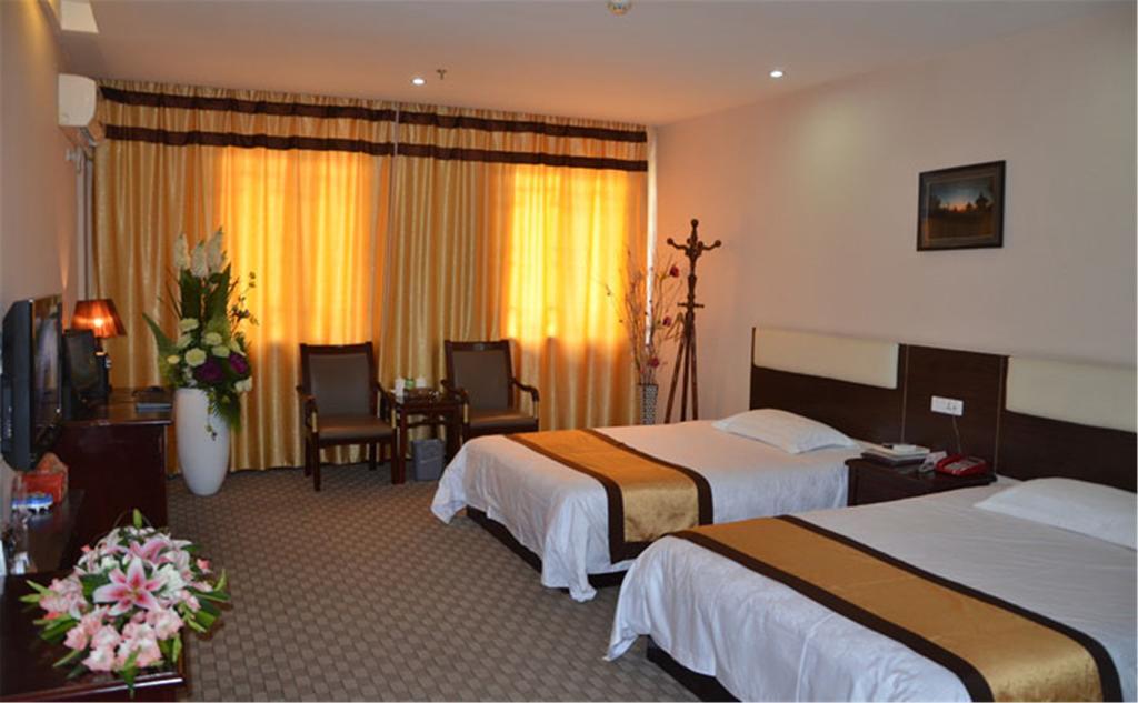 Wudangshan Yinjie Holiday Hotel Danjiangkou Zimmer foto