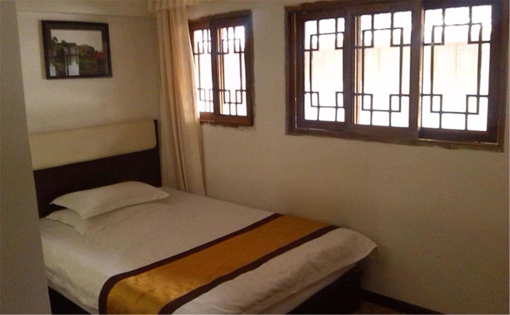 Wudangshan Yinjie Holiday Hotel Danjiangkou Zimmer foto